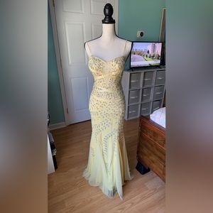 Yellow prom dress size 0.